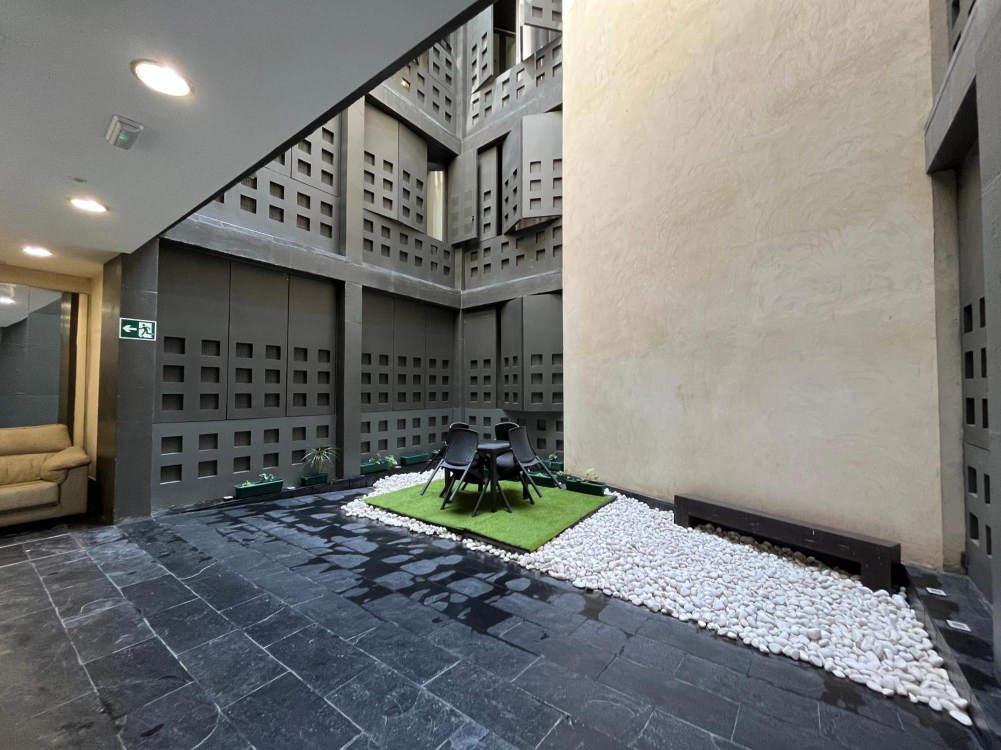 Center Sevilla Confort 6 Exterior photo